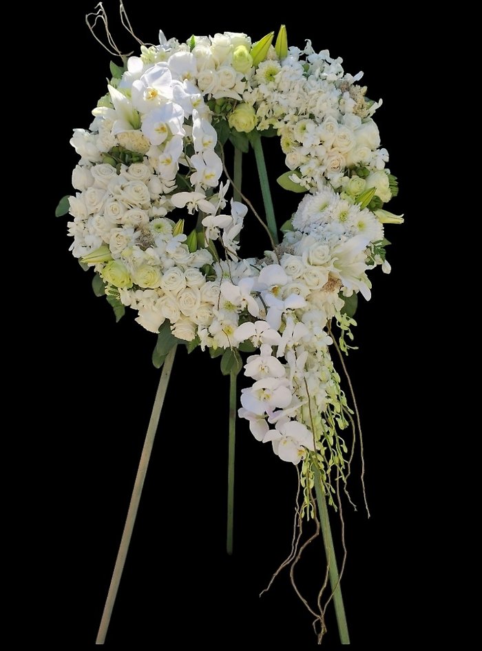 Pure Elegance Wreath
