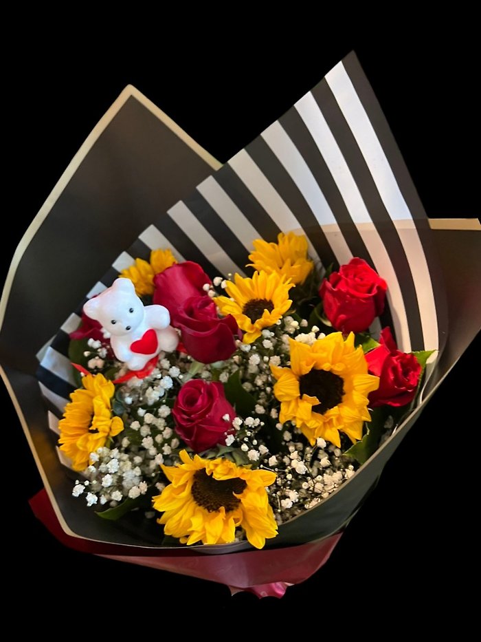 Sunlit Romance Bouquet